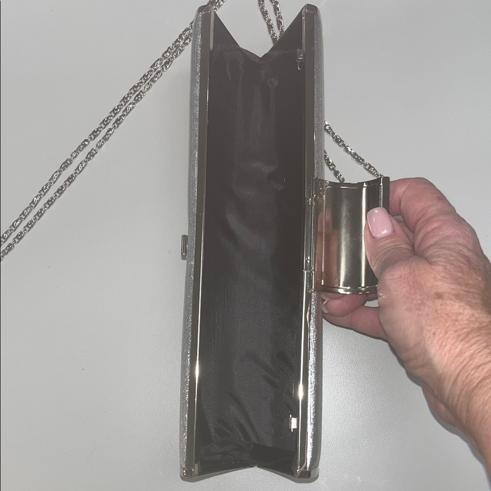 Source Unknown Metallic Silver Clutch with embellishments OS - Picture 10 of 14